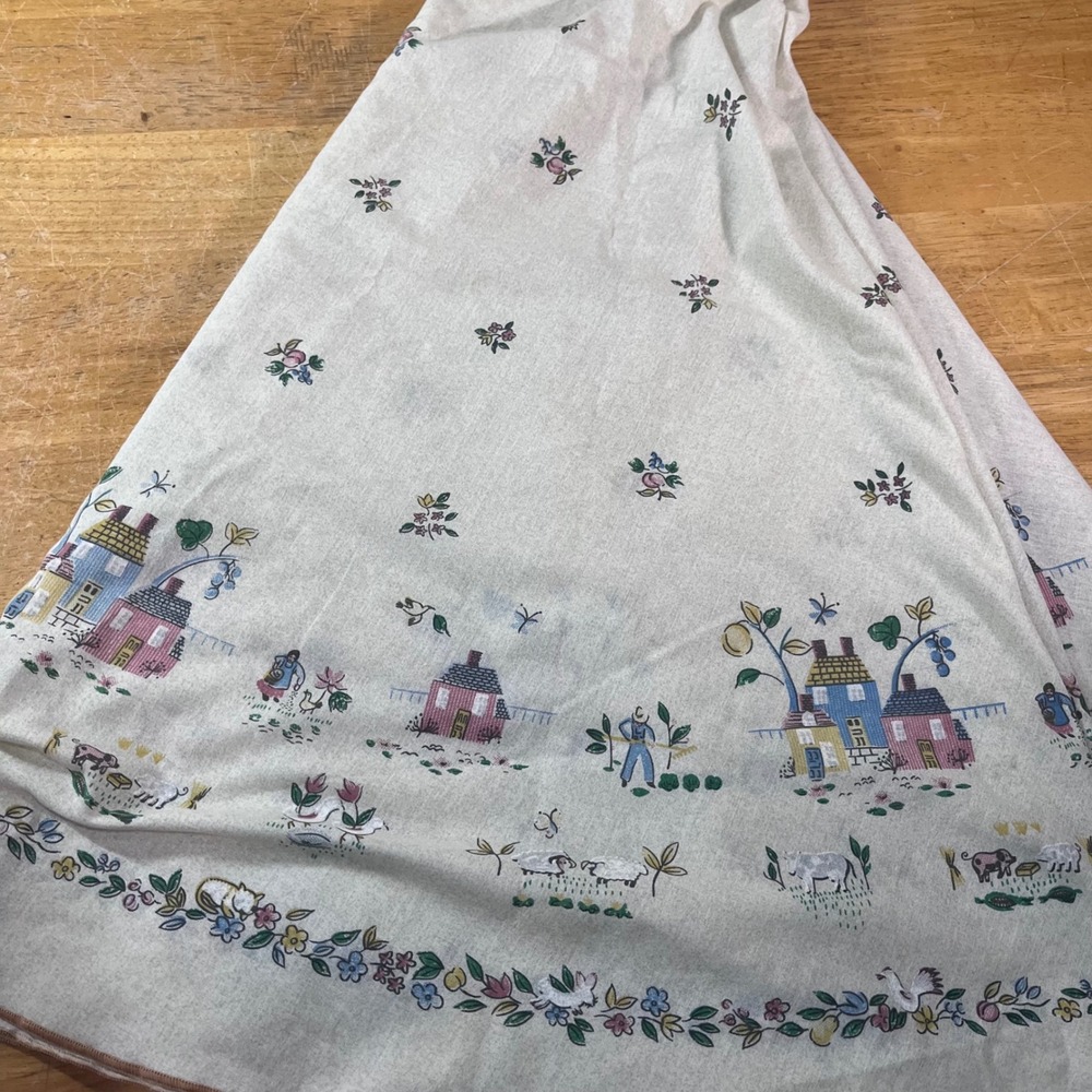 Vtg Heartland Tablecloth 70" Round Cream Multi Folk Art Farmhouse Country Scene